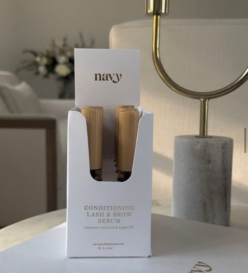 Navy wenkbrauw- en wimperserum